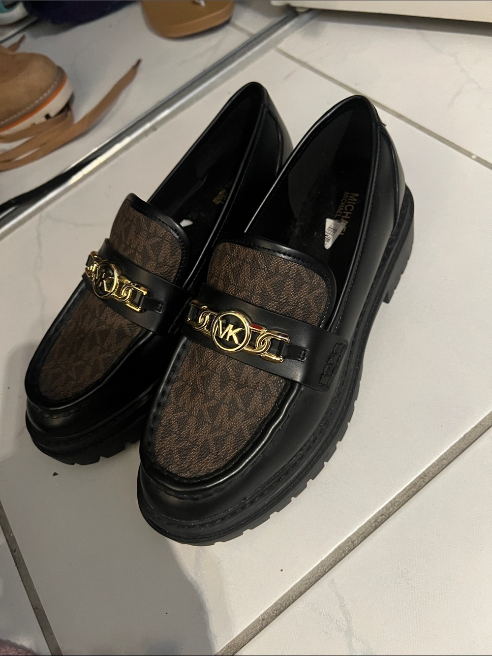 BRAND NEW!! Michael Kors Black & Brown MK Logo Leather Lug Sole Loafers